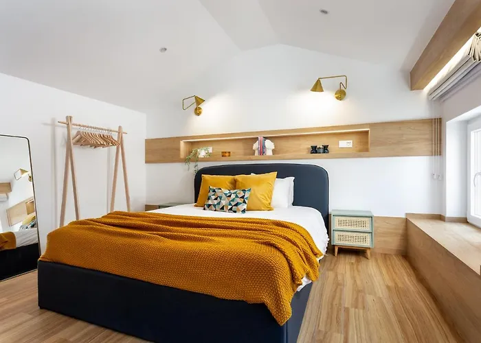 Designer Duplex - Old Town Апартаменты